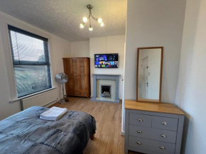 Private Rooms in Victorian House, Forest Hill, London